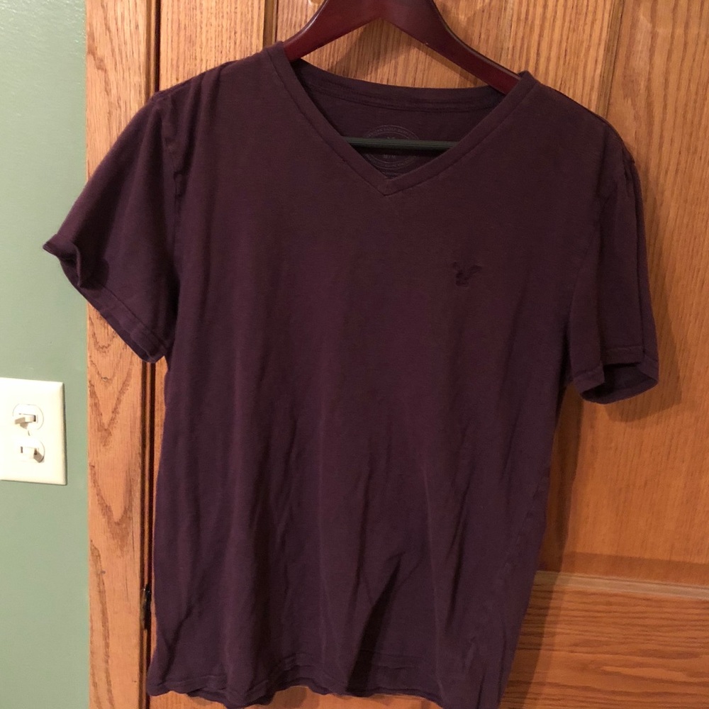 Maroon American Eagle v-neck